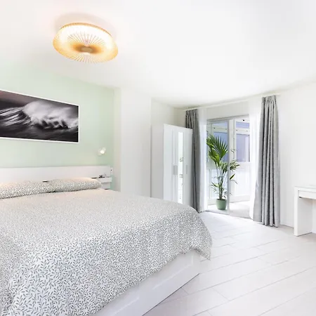 Home2book Chic Oceanview Apartment, Mesa Del Mar 타코론테